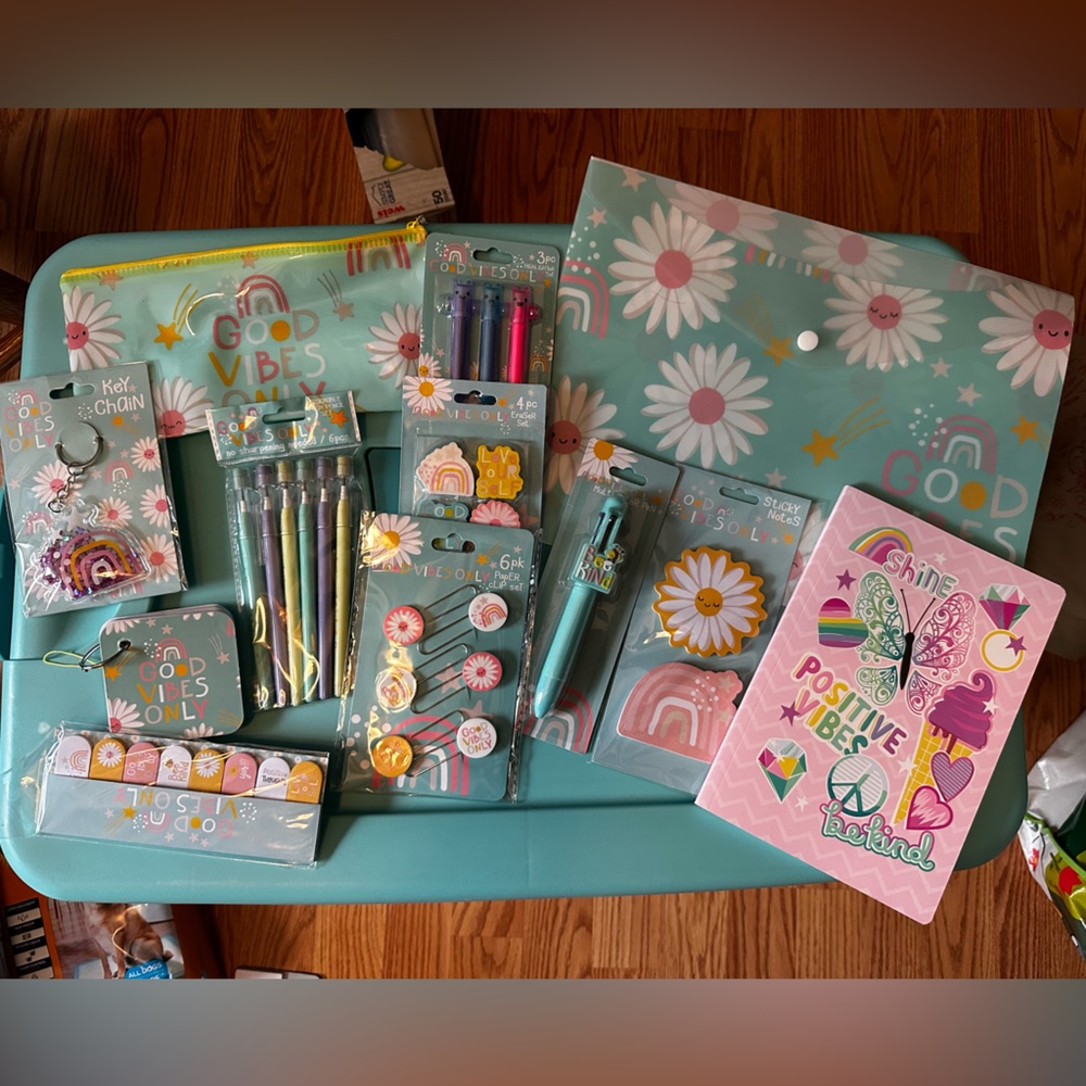 Good Vibes only 12 PK bundle School supplies